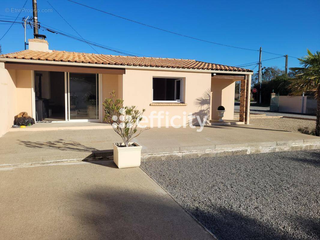 Maison à LA CHEVROLIERE