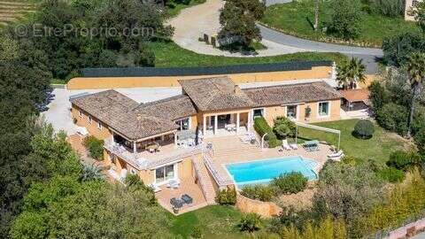 Maison à GRIMAUD