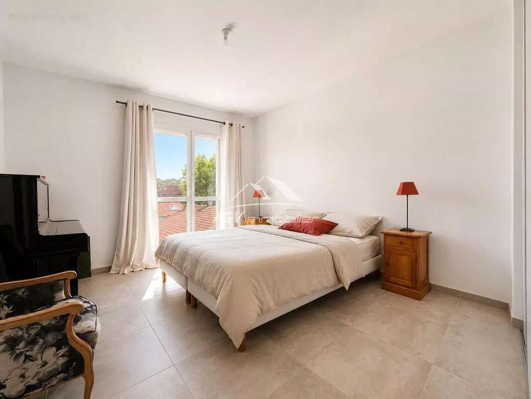 Appartement - Résidence sécurisée - 4 chambres - Alès - photo 11