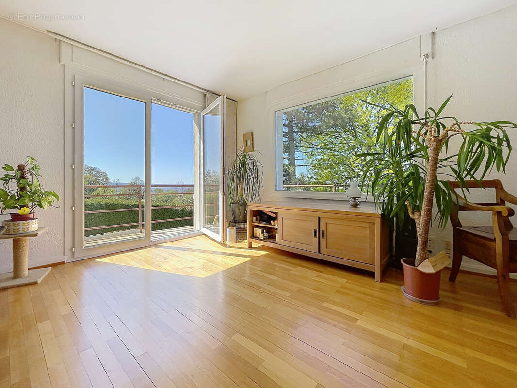 Maison à MONTBOUTON