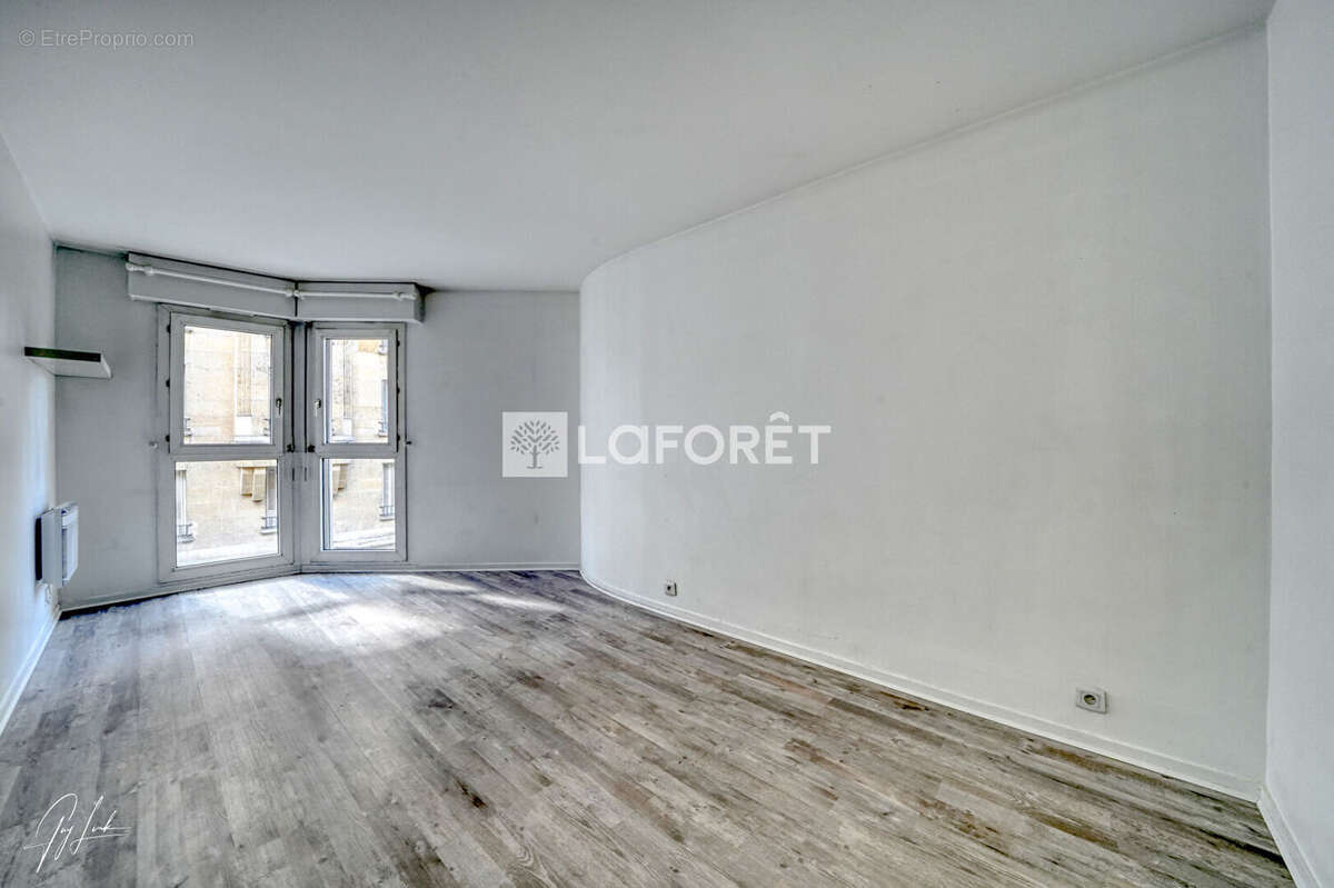 Appartement à LEVALLOIS-PERRET