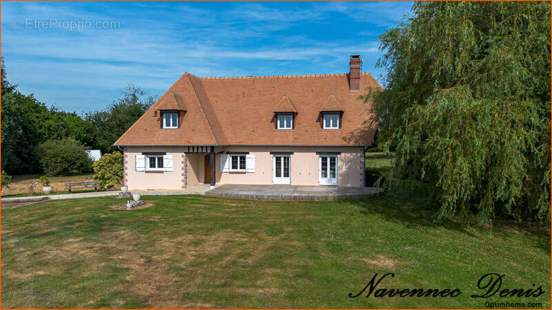 Entre Bernay et Brionne – Maison familiale de 4 chambres sur un jardin arboré de 6 000 m² - photo 2