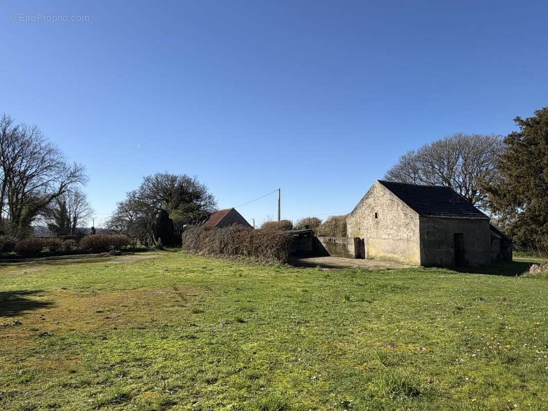 Maison à PLOUNEOUR-MENEZ