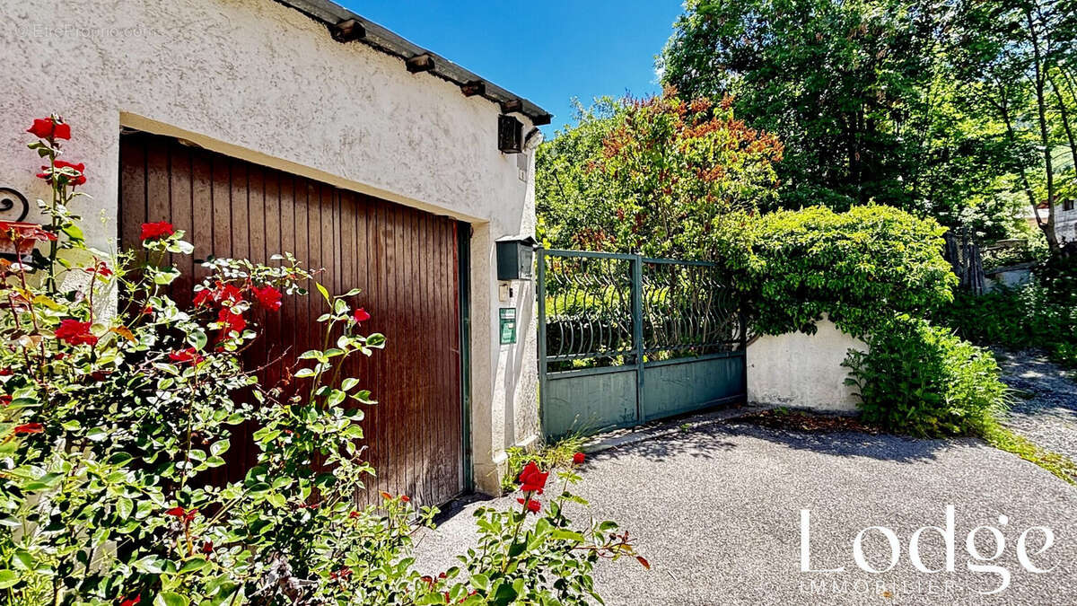 Maison 150 m² à Villar-Saint-Pancrace  - photo 5