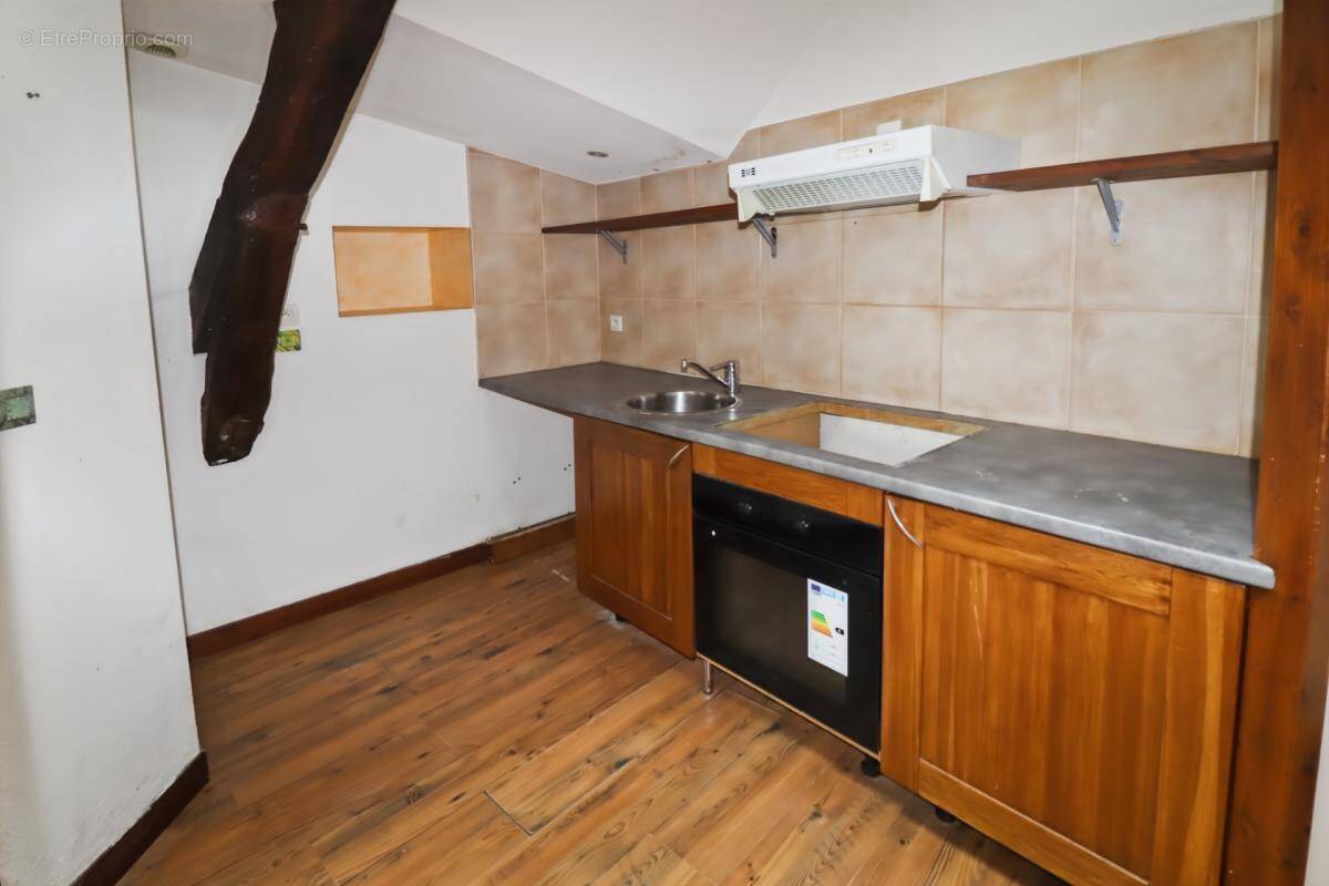 Appartement à SAINT-ETIENNE-DE-SAINT-GEOIRS
