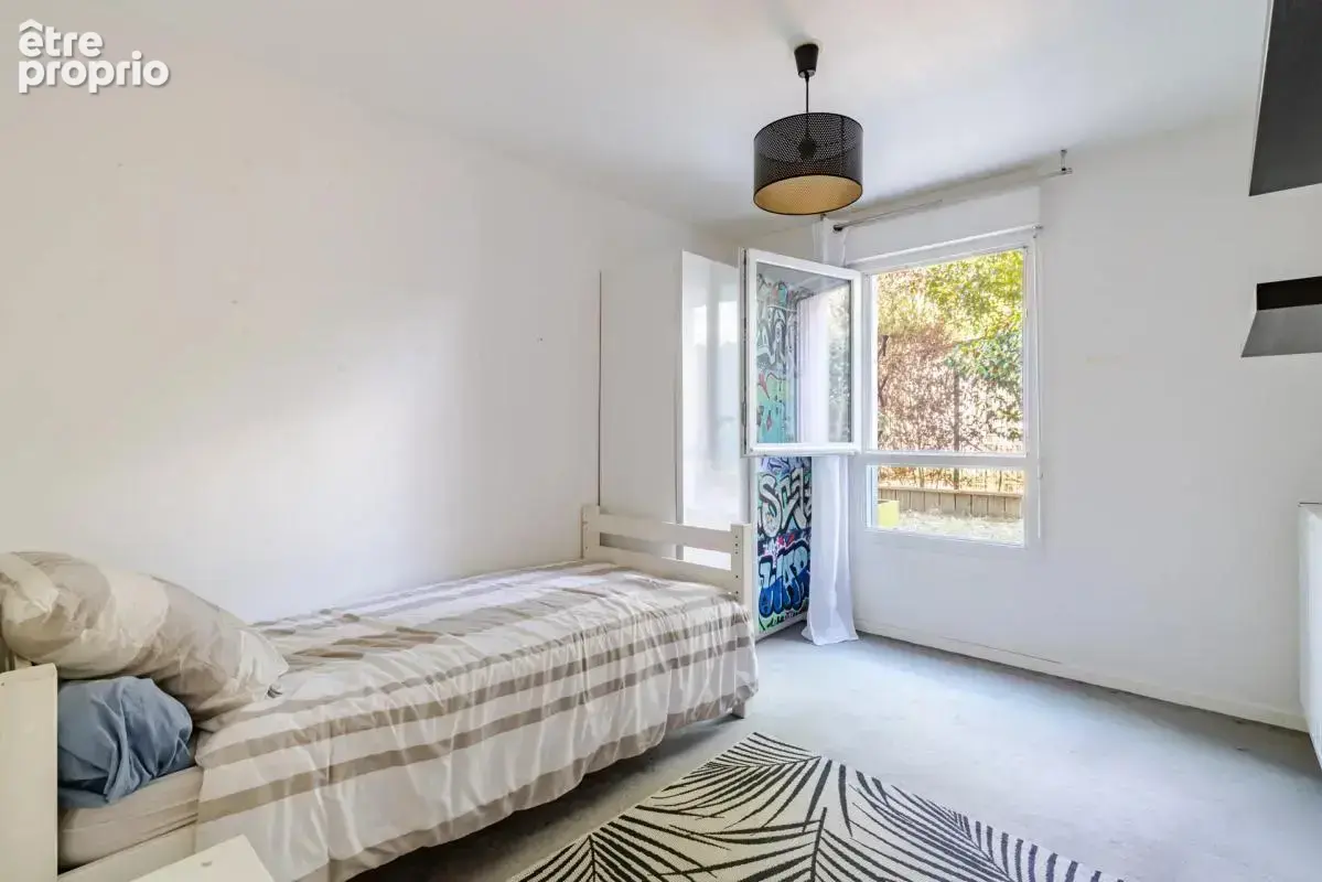 Appartement de 4 pièces de 70 m² à Stains - photo 9