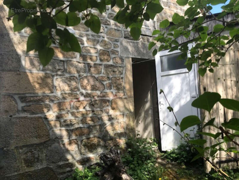 Maison à ROYERE-DE-VASSIVIERE