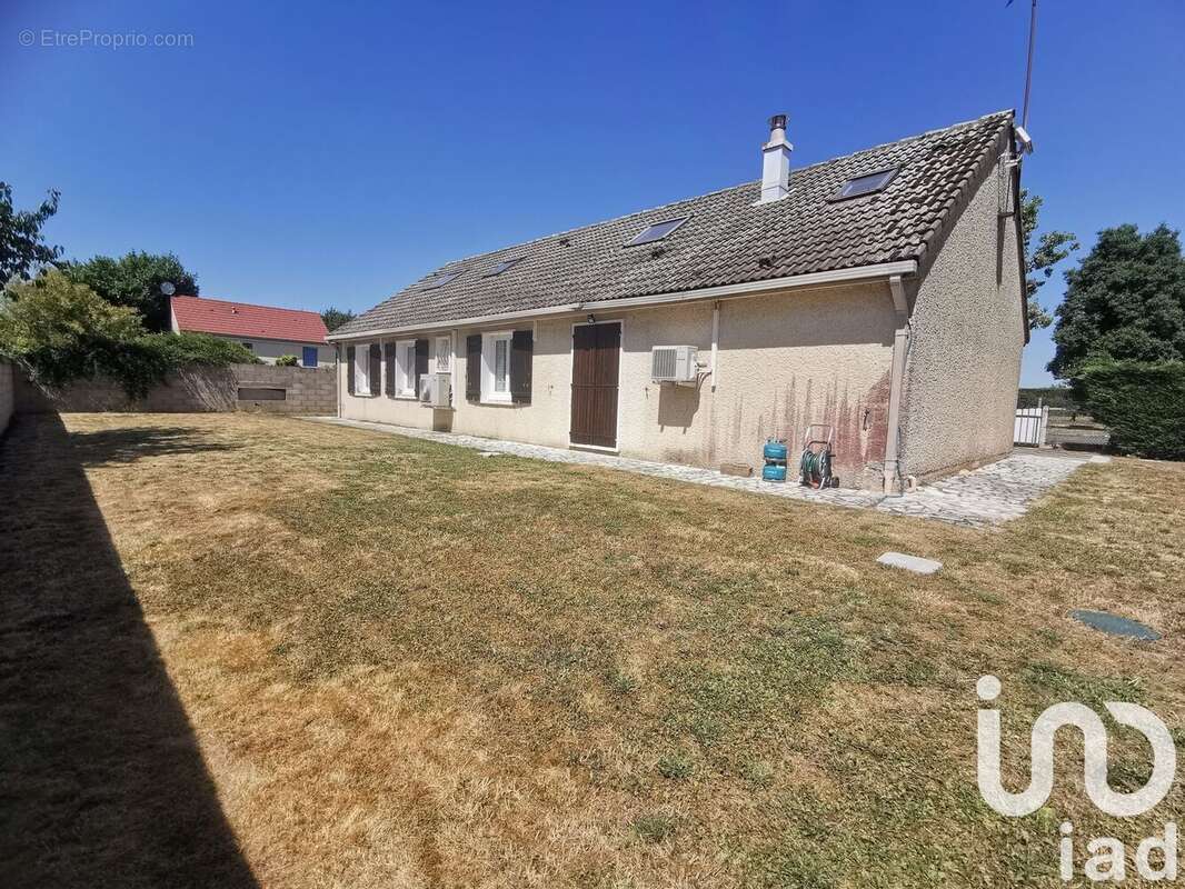 Maison 143 m² à Orgeres-En-Beauce  - photo 3