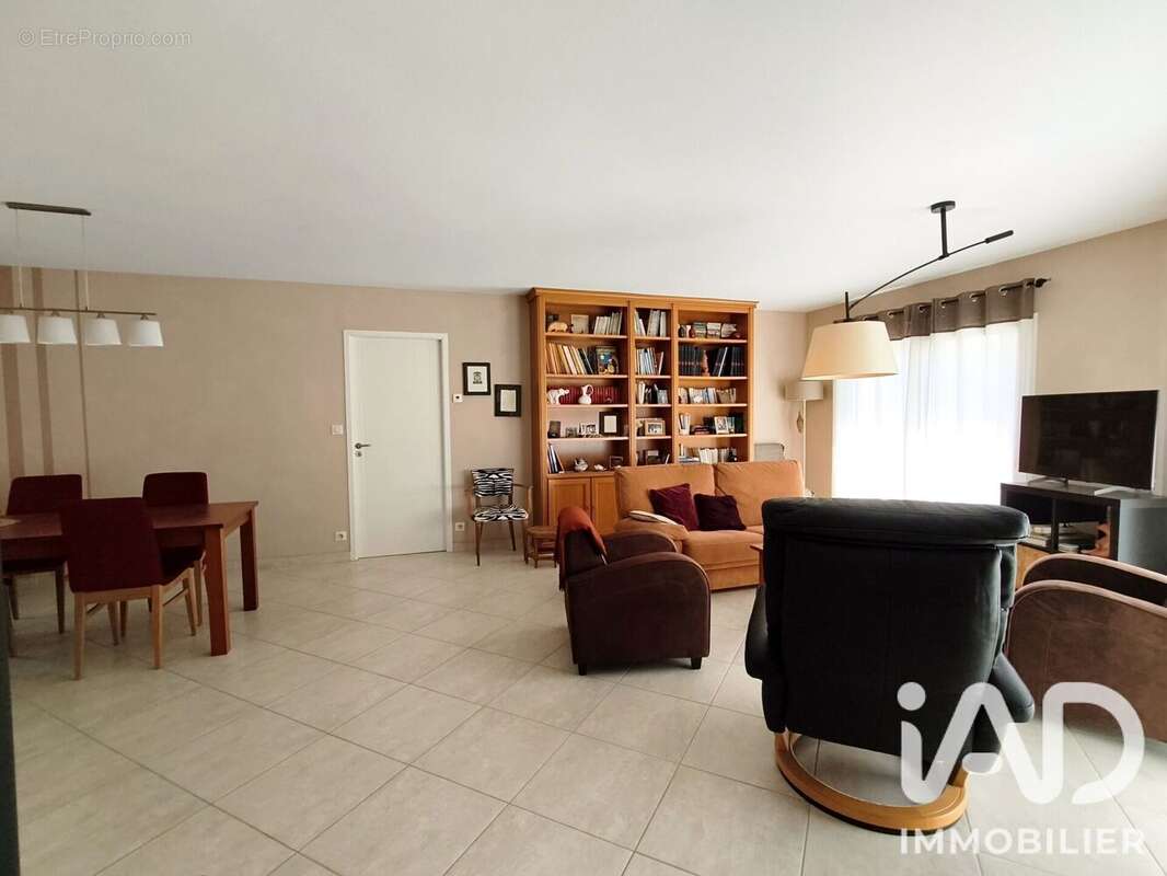 Maison 115 m² à Talmont-Saint-Hilaire  - photo 2