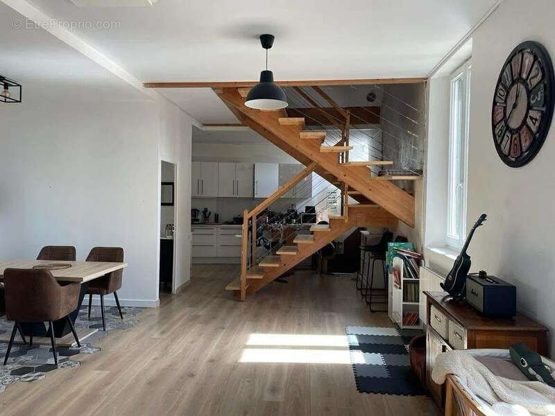 Appartement à SEPTEMES-LES-VALLONS