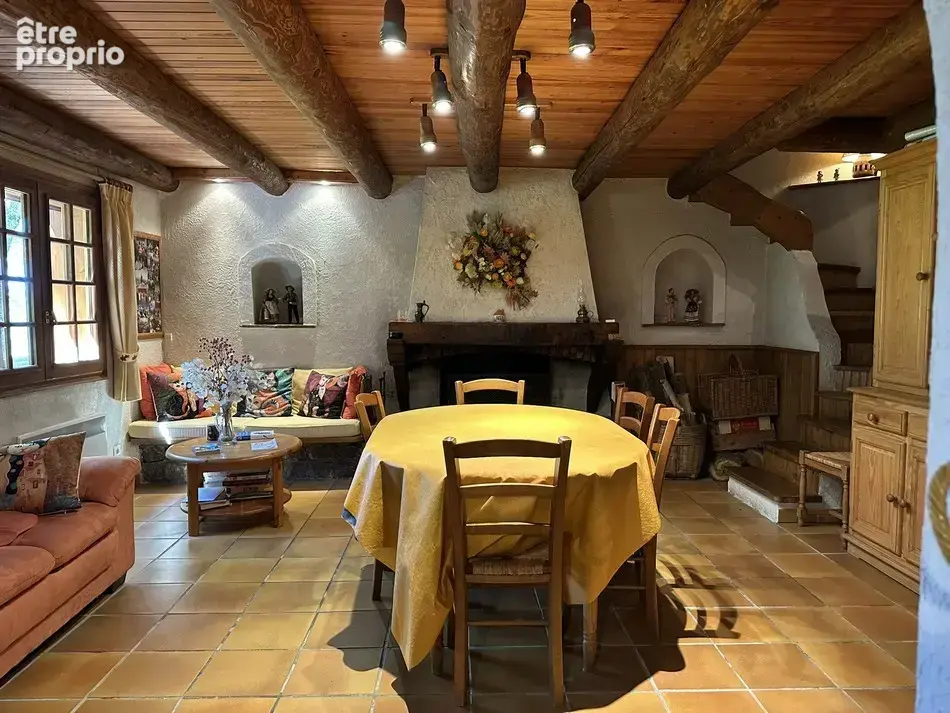 Très beau chalet 5 pièces avec dépendances et terrain - photo 3