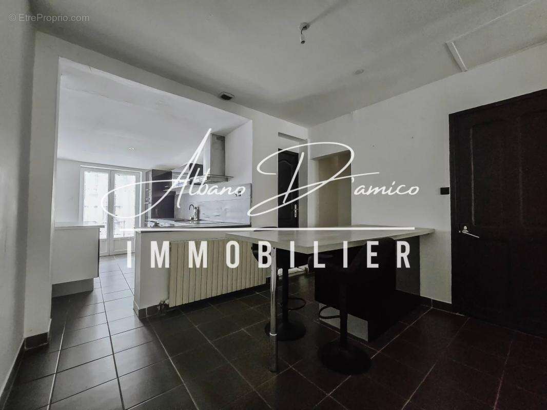 Maison à NEUVILLE-SAINT-REMY