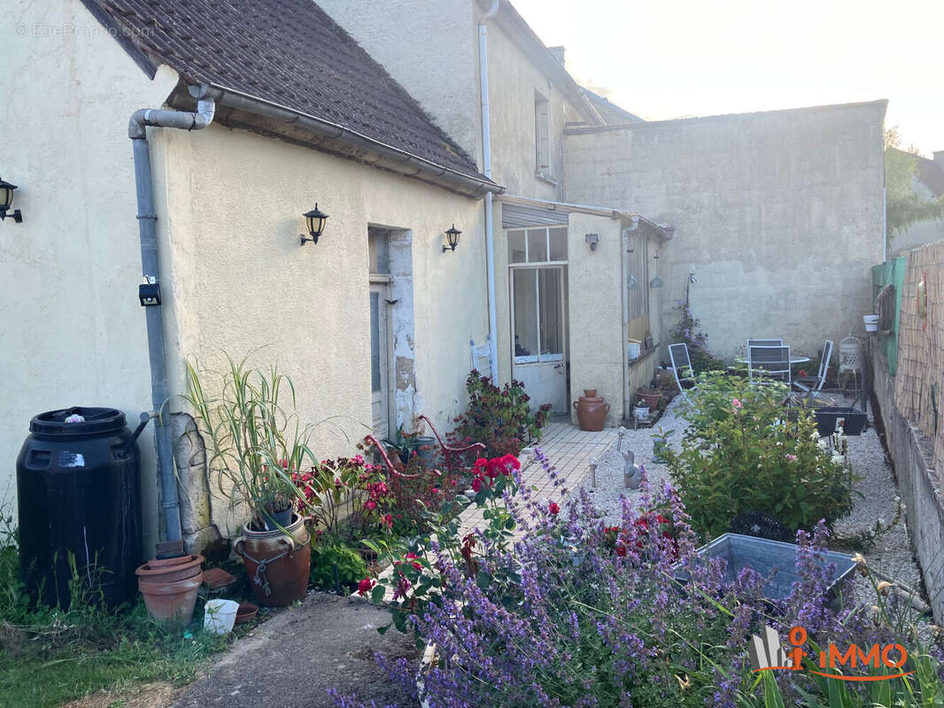 Maison à THURY