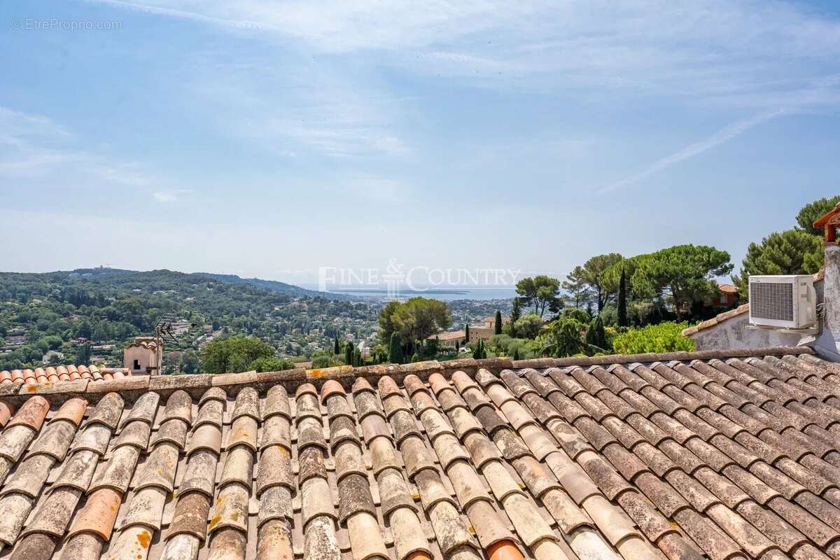 À vendre – Coeur de MOUGINS VILLAGE - Ensemble unique de deux maisons avec vue mer - photo 33
