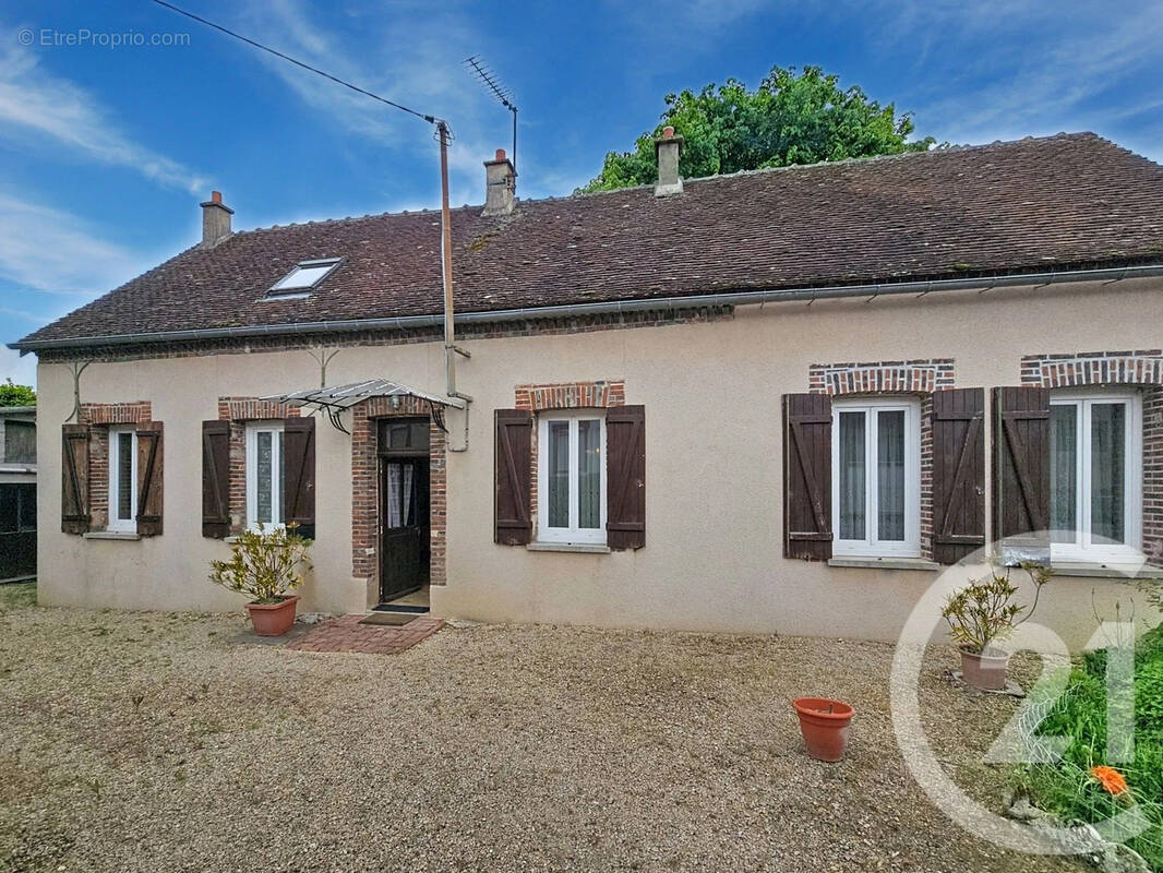 Maison à FONTAINE-FOURCHES