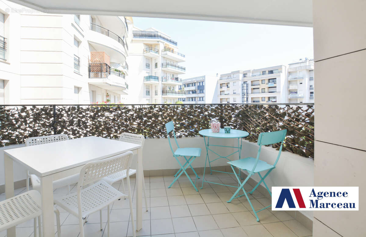Appartement à COURBEVOIE