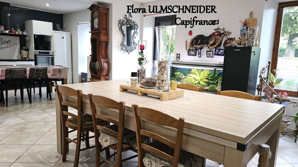 Authenticité et espace : grande maison mitoyenne en pierre avec 5 chambres à vendre à CHINDRIEUX avec garage et terrain proche d - photo 8