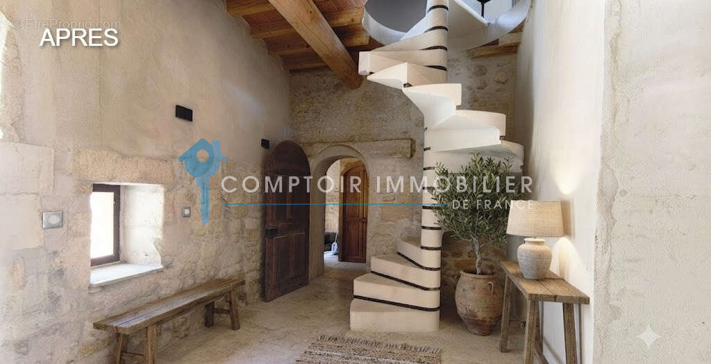 DPT(30)  Vallabrègues  Rare ! Maison de village d'architecte avec piscine intérieure et cour intime - photo 22