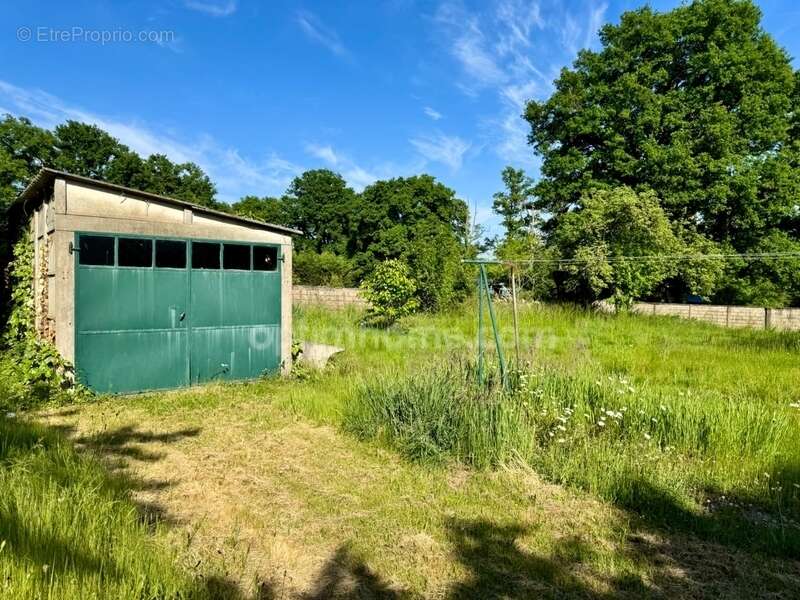 Maison à SAINT-SULPICE-LES-FEUILLES