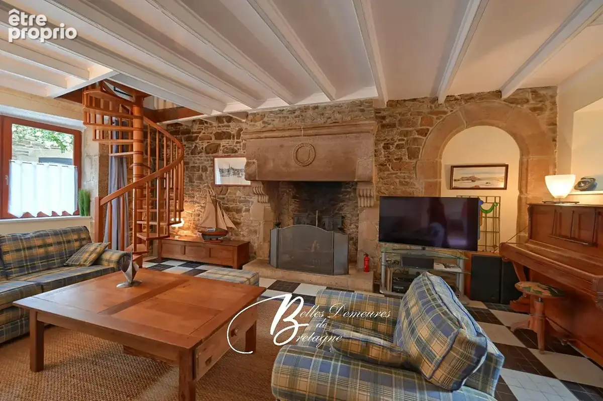 A vendre maison de caractère en pierre centre historique de Tréguier - photo 4