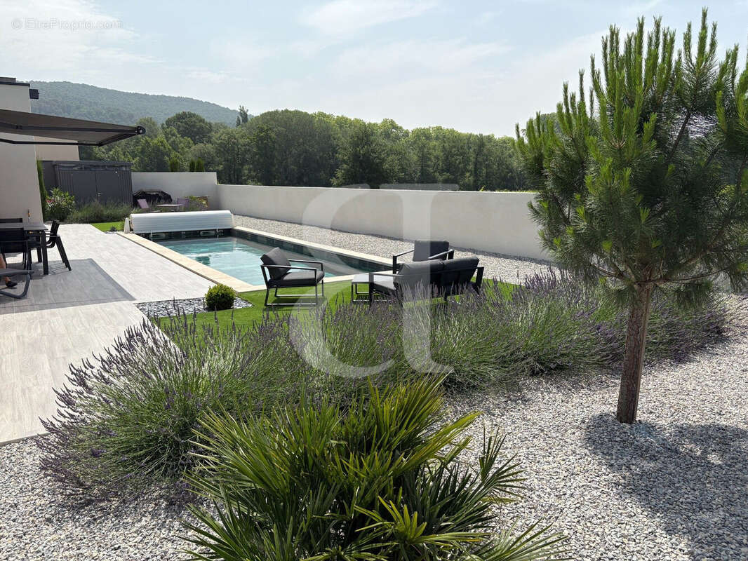 Maison à VAISON-LA-ROMAINE