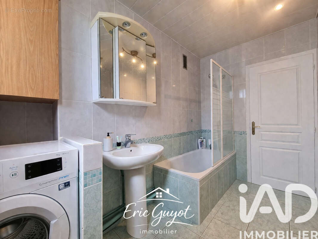Photo 8 - Appartement à LE PLESSIS-TREVISE
