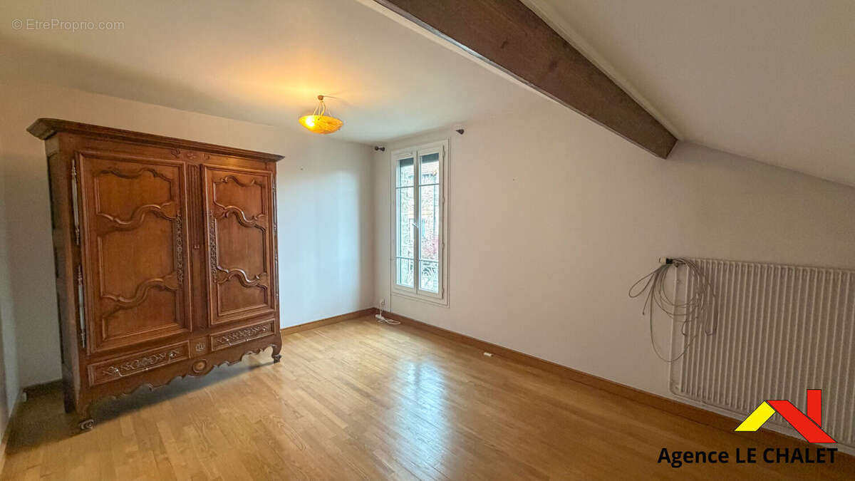 Maison à VILLENEUVE-LE-ROI