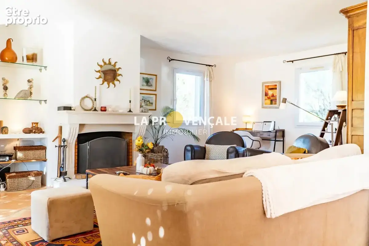 Maison 5 pièces 155 m² à vendre à Pourrieres (83910) - photo 9