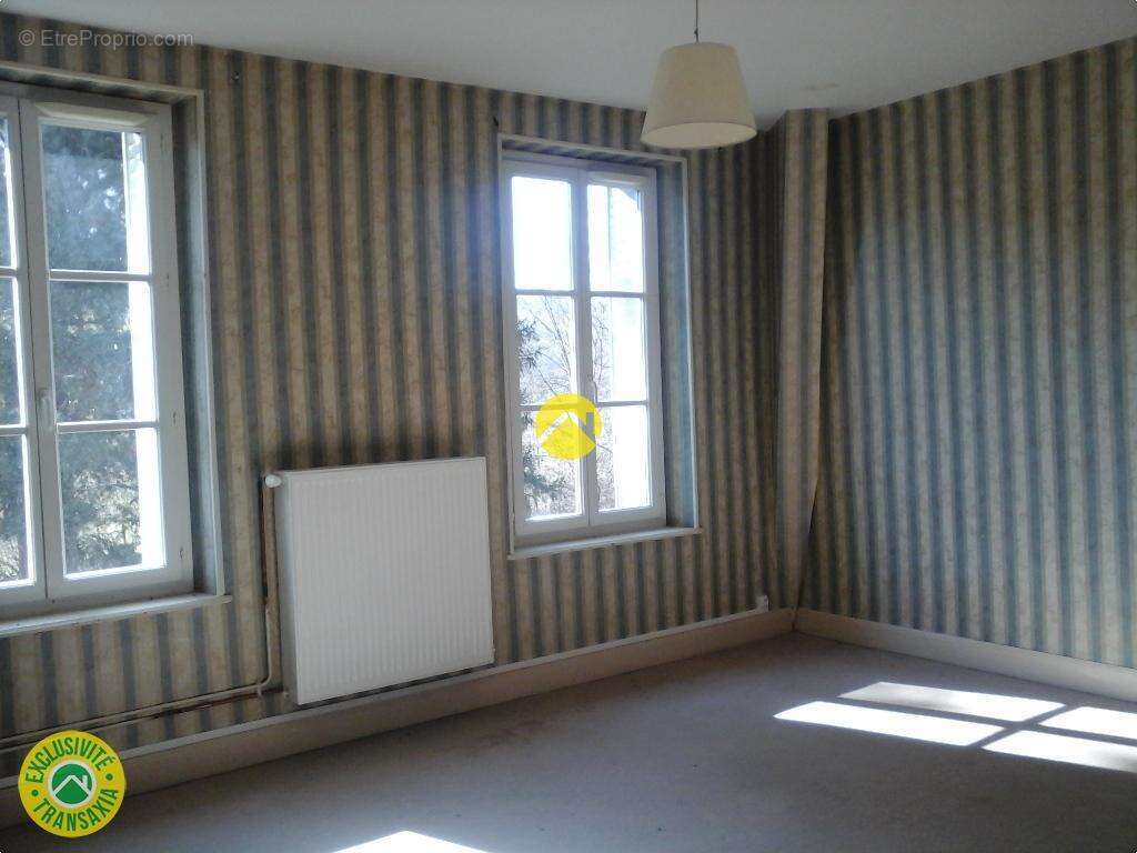 Maison à LURCY-LEVIS
