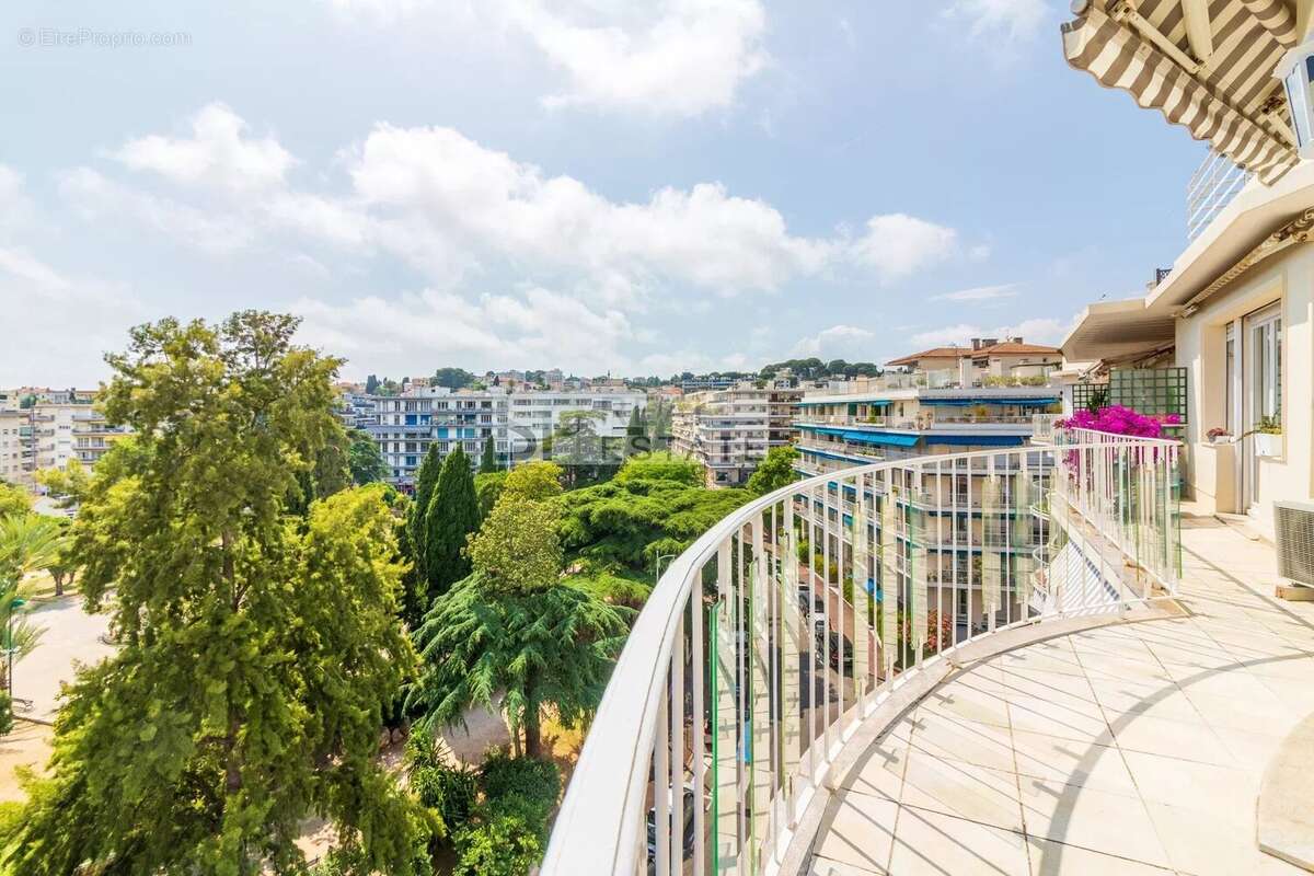 Appartement à LE CANNET