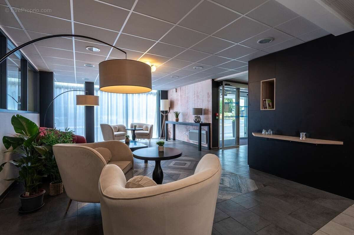 INVESTISSEMENT LOCATIF  Tours  Résidence d'Affaires et Tourisme Nemea Appart'Hotel Quai Victor Tours Centre - 6,02% de rentabi - photo 11