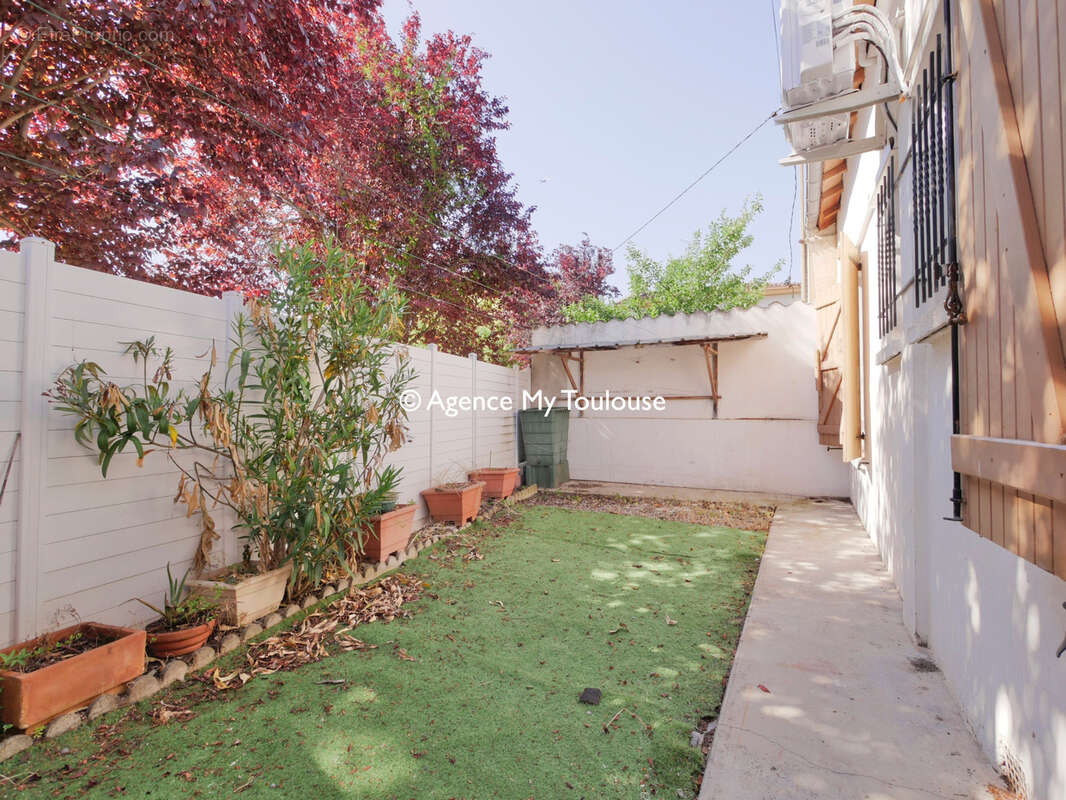 Toulouse, Fontaine Lestang, Maison T3 de plain pied avec garage et cours - photo 4