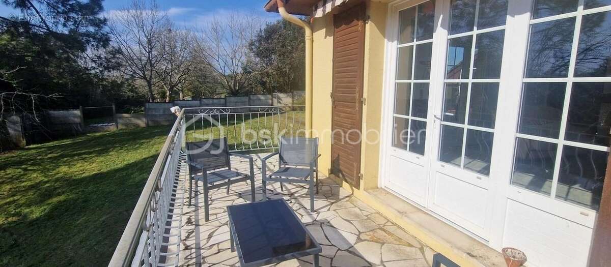 Maison plain-pied de 114 m² sur grand sous-sol - photo 8