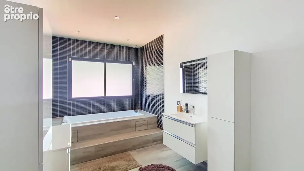 Maison contemporaine de standing avec piscine et grand garage - photo 8