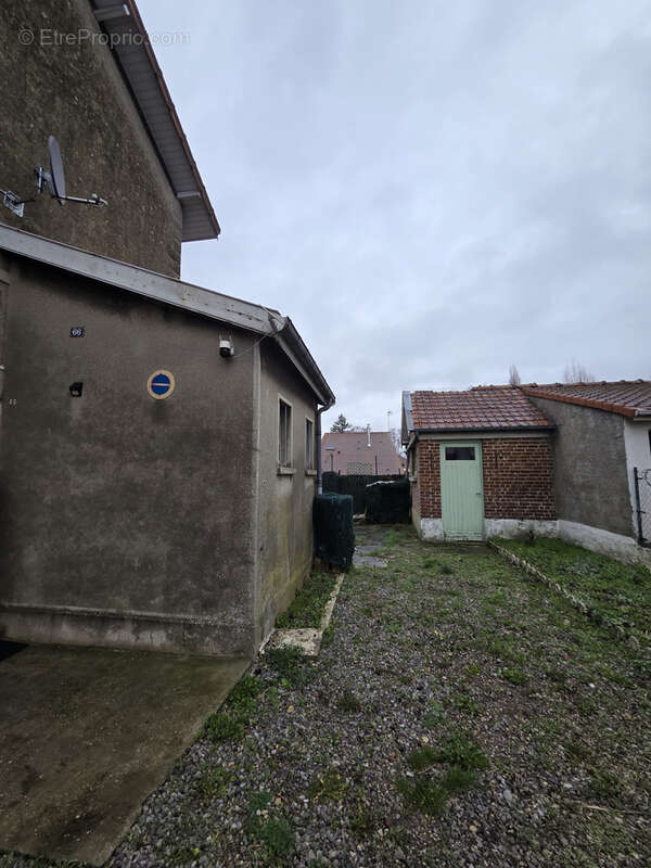 Maison à AULNOYE-AYMERIES