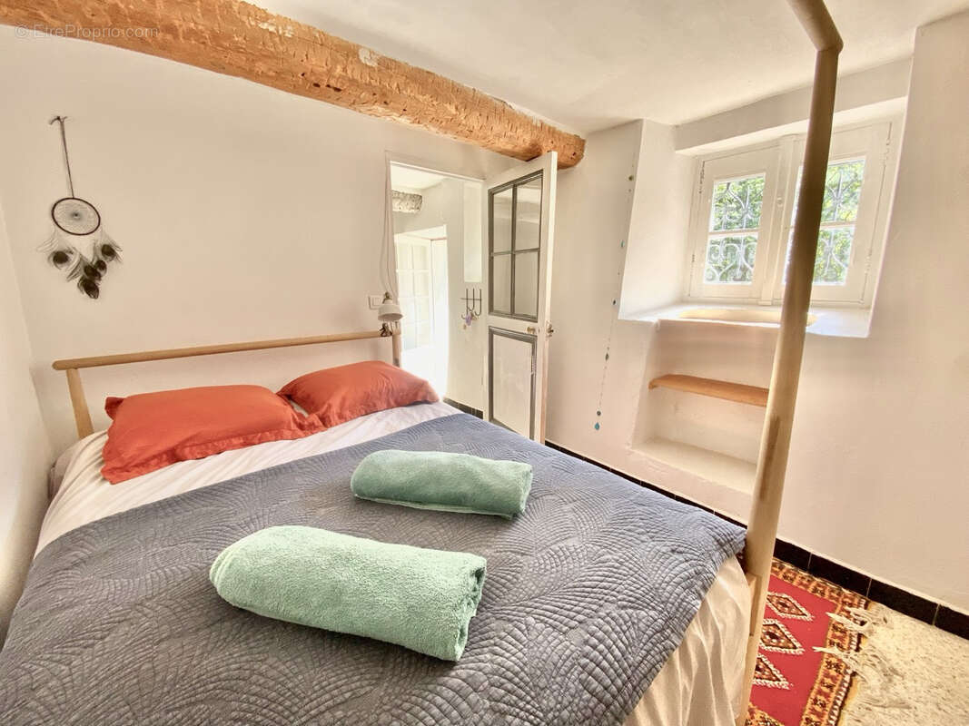 Maison à SAINT-VALLIER-DE-THIEY