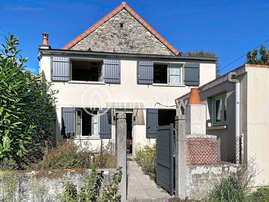 Maison à CHAMPEAUX