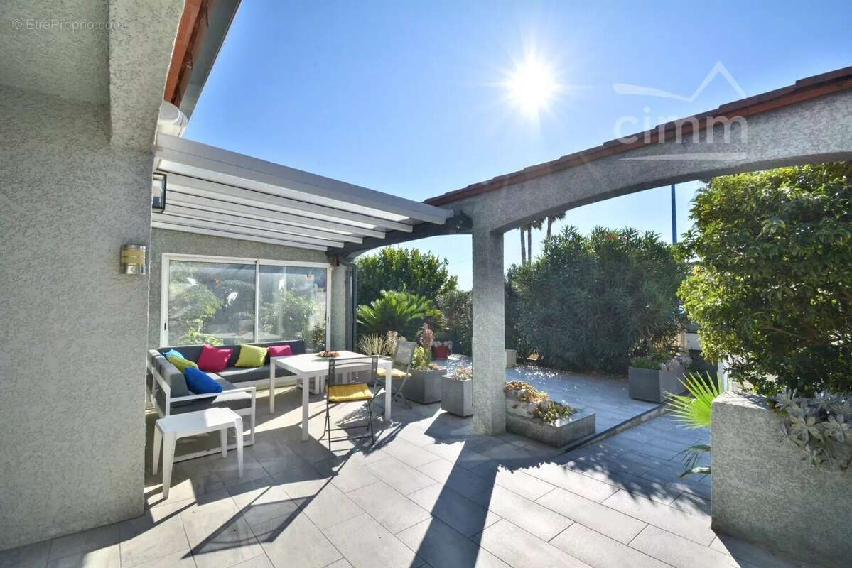 Maison à SAINT-CYPRIEN