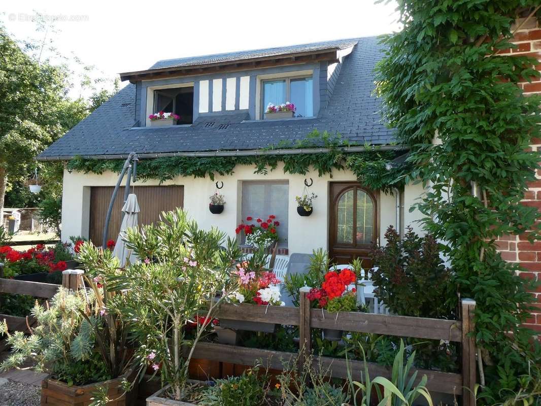 Maison à BOURNAINVILLE-FAVEROLLES