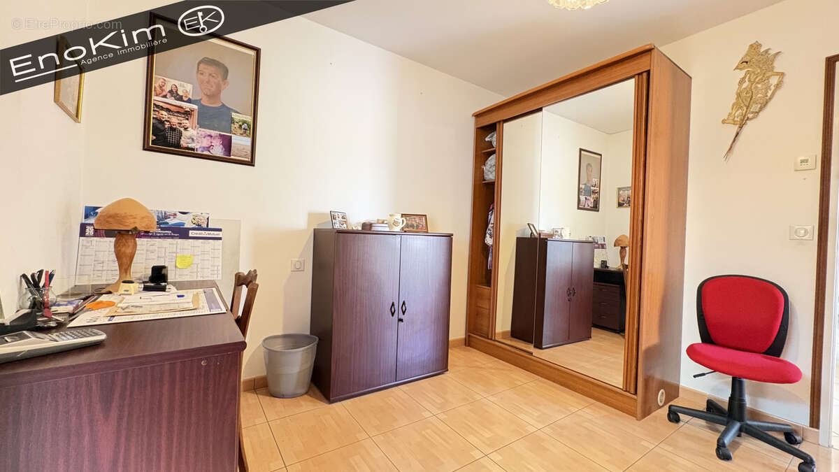 Maison 118m2 à Avrille sur une parcelle de 481m2 - photo 6