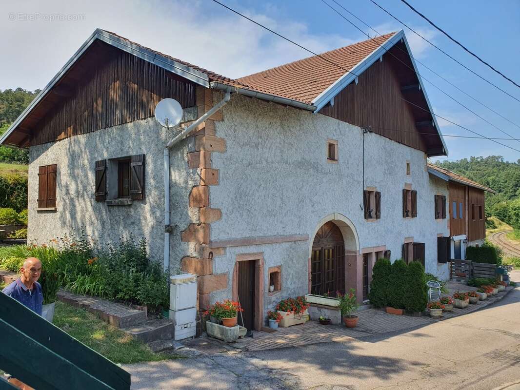 Dpt vosges (88), à vendre proche gerardmer - domaine - ferme rénovée t6 + 3 gites - spe investisseurs - photo 21