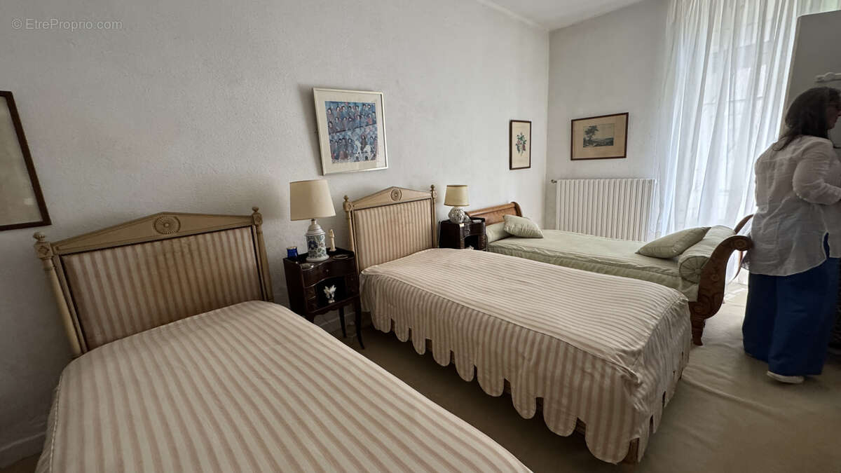Maison de charme à vendre   Proche du Golf de Campagne à Nîmes - photo 8