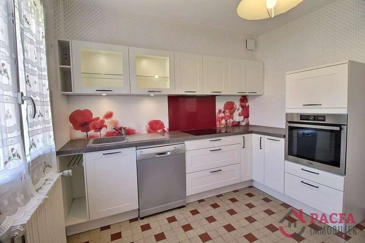 CASTRES -  Crabié, maison avec garage et jardin - photo 3