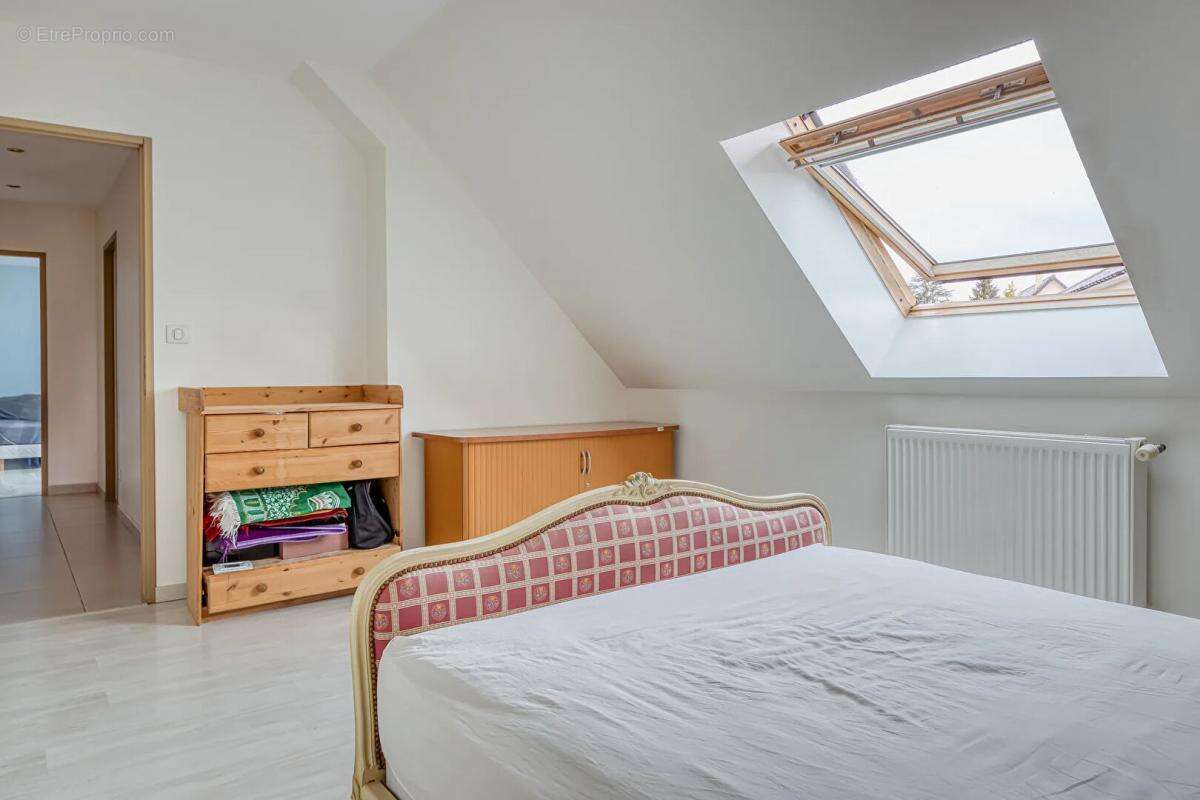 Maison à SAINT-ETIENNE-DU-ROUVRAY