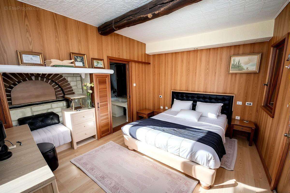 Maison à MONTIGNY-LENGRAIN