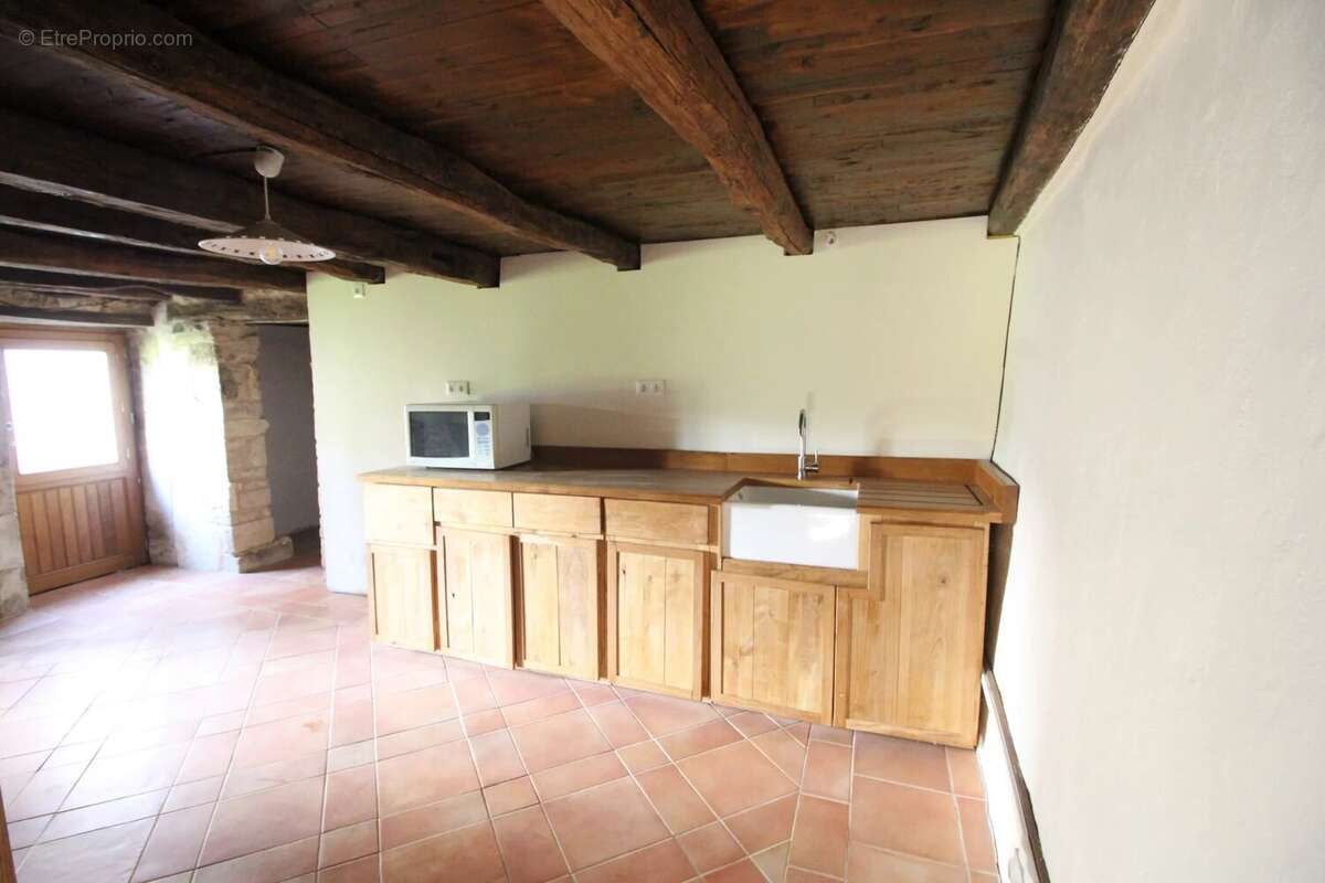 Maison à CELLEFROUIN