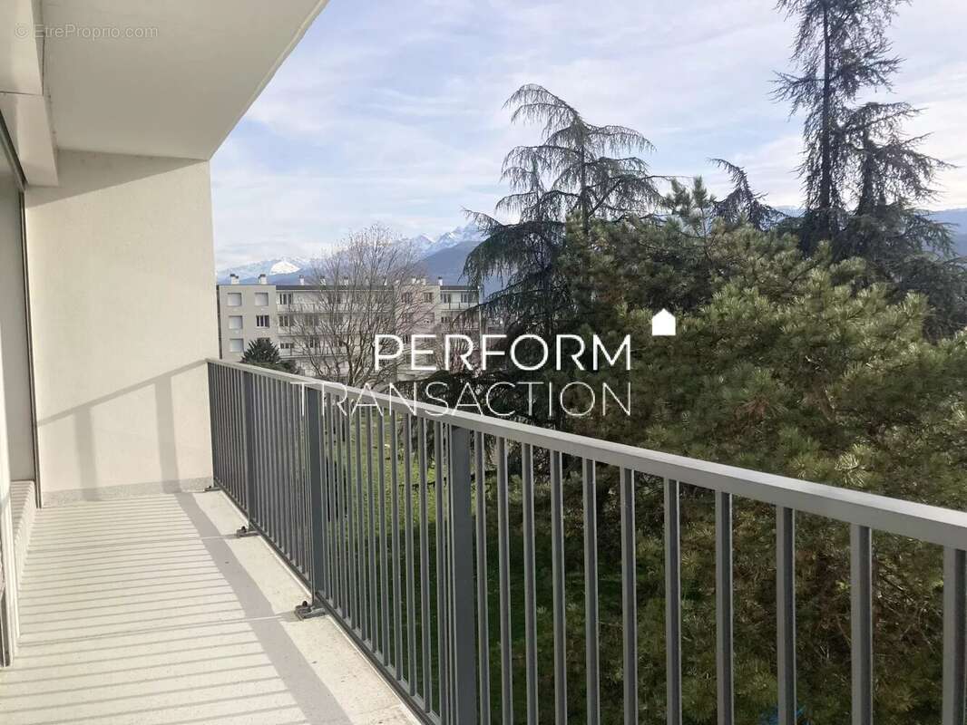 Appartement à ECHIROLLES