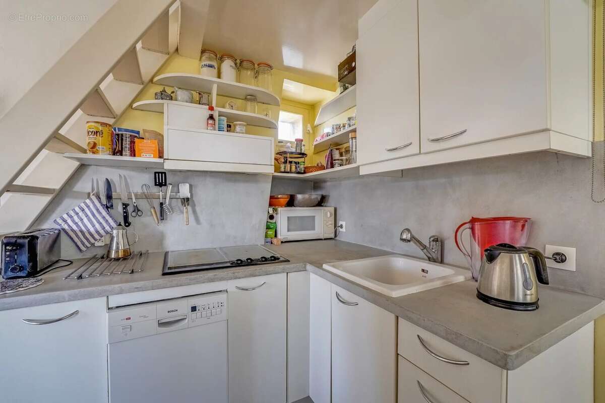 Appartement à PARIS-3E