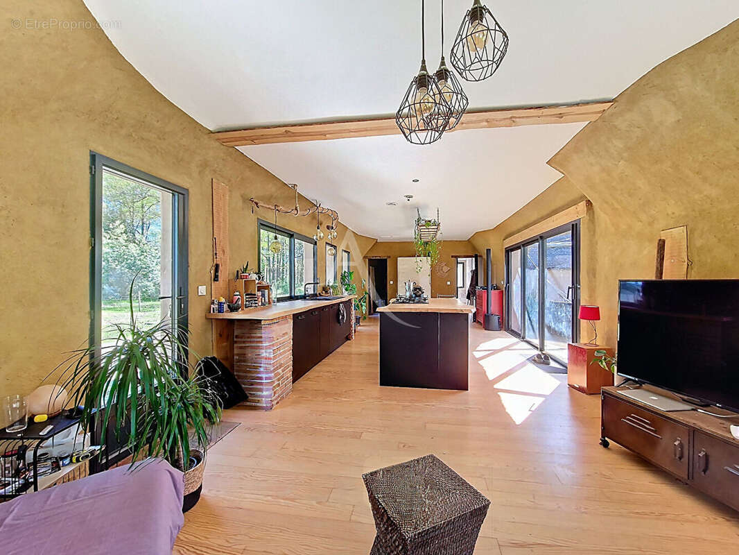 Maison à DOUE-LA-FONTAINE