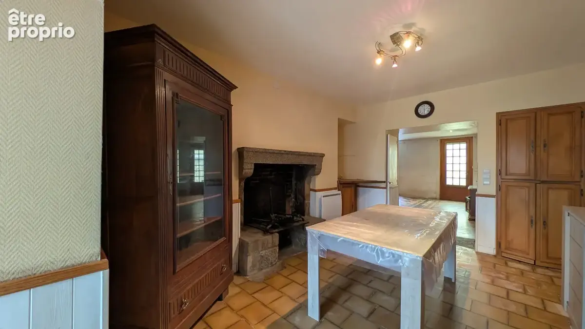 Maison à LES LANDES-GENUSSON